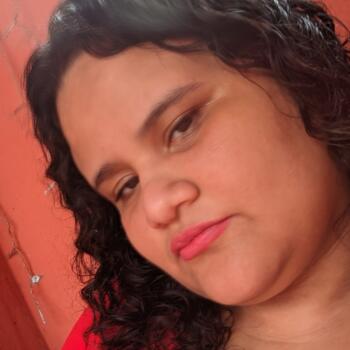 Babysitter Manaus: Stefane