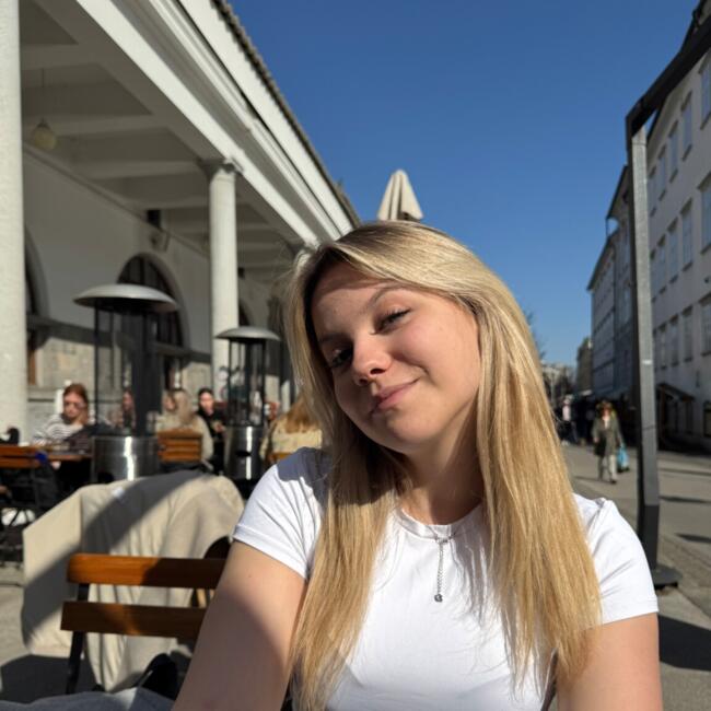 Varuška v Spodnje Gorje: Lia