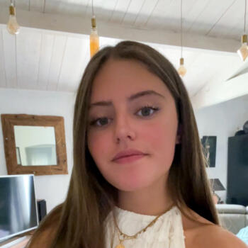 Babysitter in Bry-sur-Marne: Elina