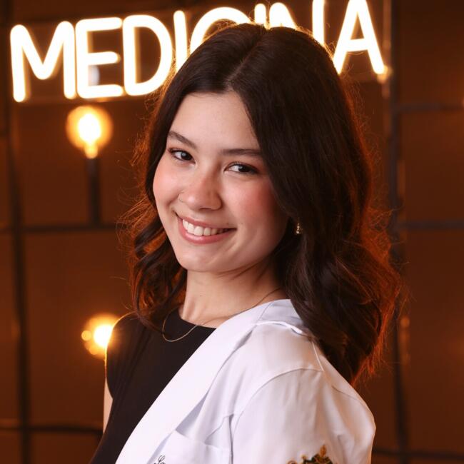 Babysitter in Osasco: Laura