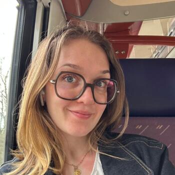 Babysitter in Étoutteville: Angèle