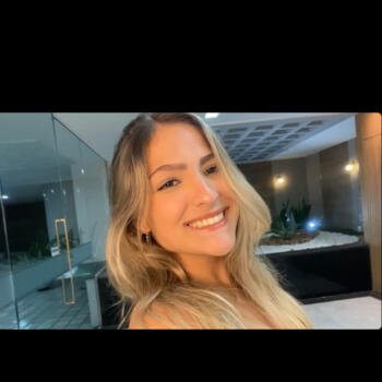 Babá em Vila Velha: Julia