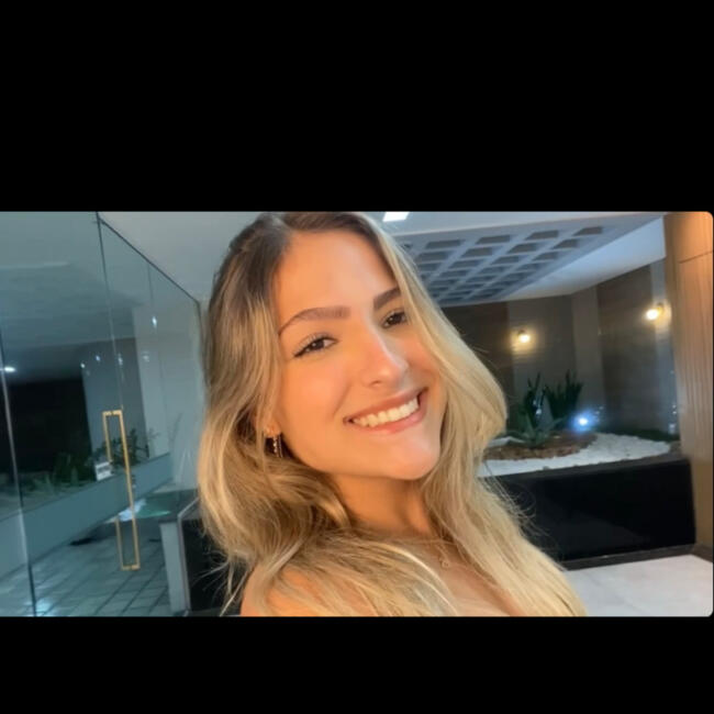 Babá em Vila Velha: Julia
