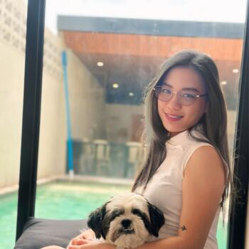 Babysitter in Geneva: Nicole