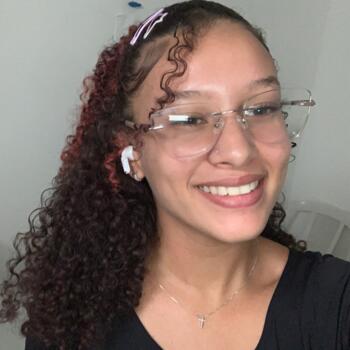 Babá em São Pedro da Aldeia: Bruna