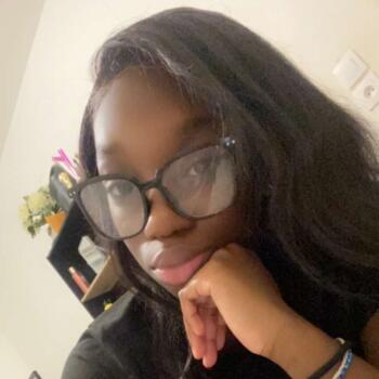 位于大诺瓦西的临时保姆: Maelys