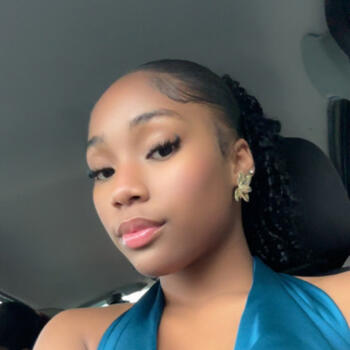 Babysitter em Almada: Ivina