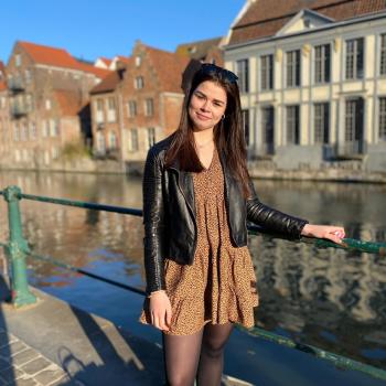 Babysitter in Bruges: Julie