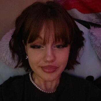 Babysitter in Langley: Jaz