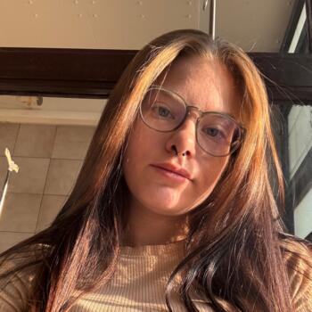 Babysitter in Budapest: Barbi