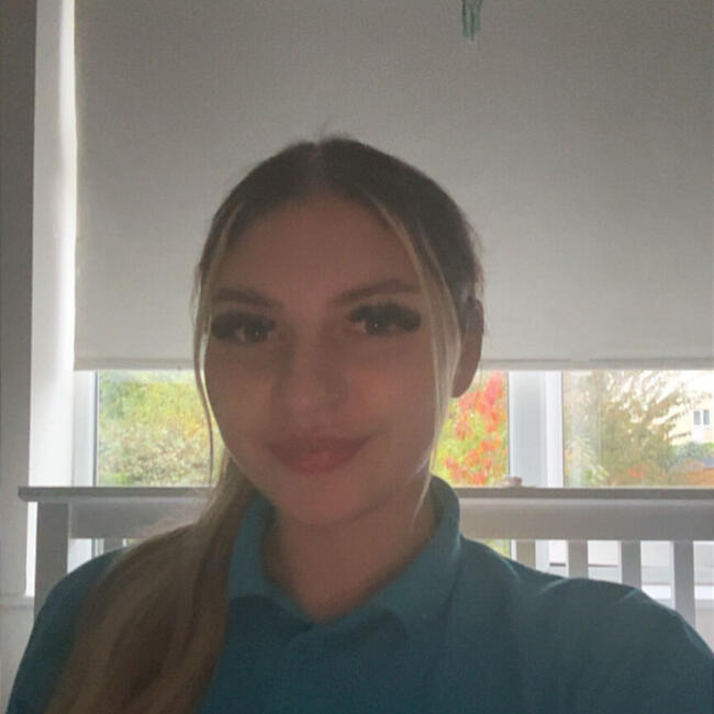 Babysitter in Nottingham: Caitlin