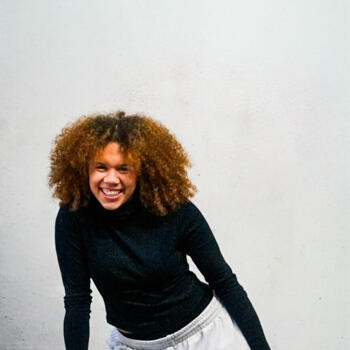 Babysitter in Poissy: Elena