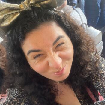 Babysitter in Paris: Emma