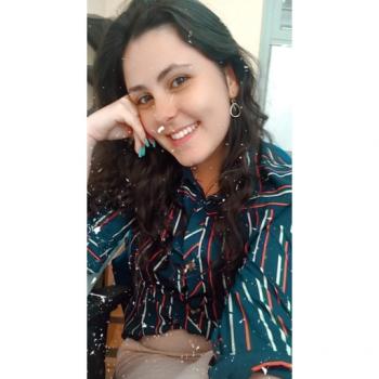 Babá Niterói: Larissa