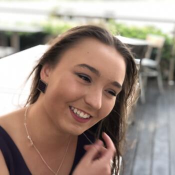 Babysitter in Brisbane: Chloe