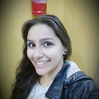 Babysitter in Ponta Grossa: Camila