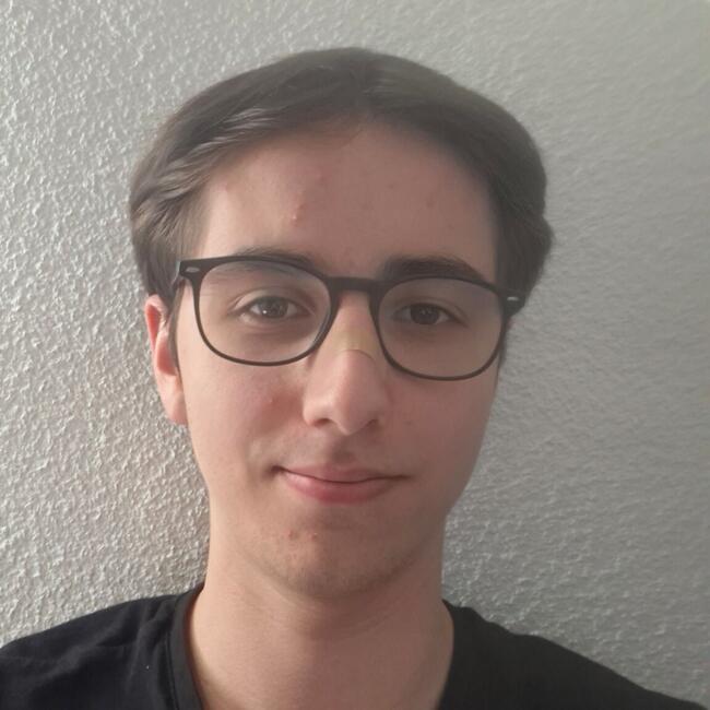 Babysitter in Orléans: Oihan