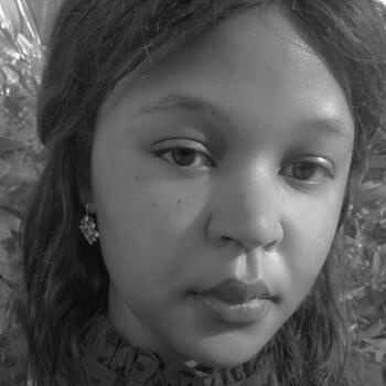 مربية أطفال في دبي: Diana