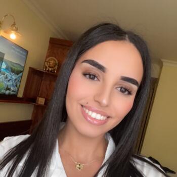 Babysitter in Beaucaire: Nw