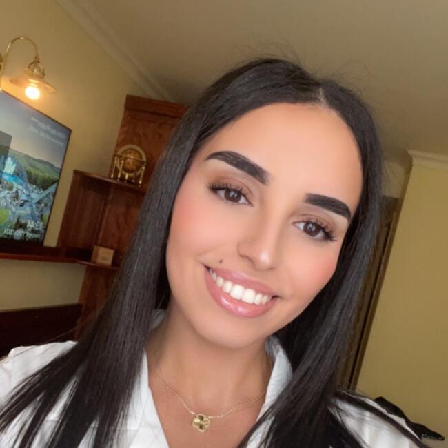 Babysitter in Beaucaire: Nw