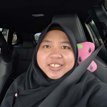Babysitter in Taman Kota Masai: Nur