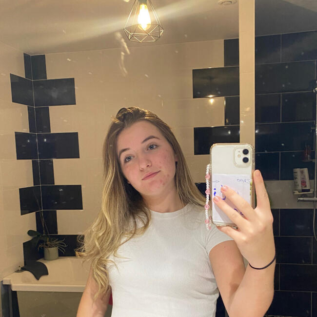 Babysitter in Saint-Viaud: Zaho