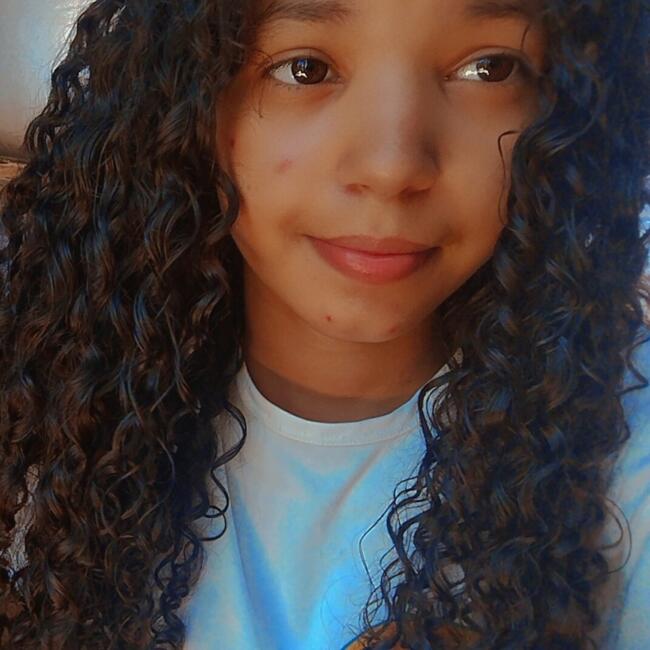 Babysitter in Teófilo Otoni: Nicole