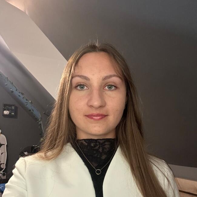 Babysitter in Urou-et-Crennes: Ilona