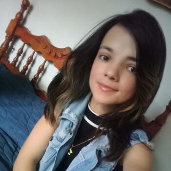 Babysitter in San Antonio del Prado: Paula