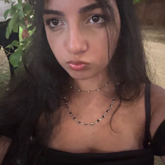 Babysitter in Waltham Abbey: Idil