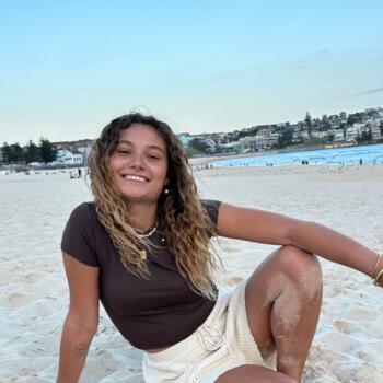 Babysitter in Bordeaux: Lilou