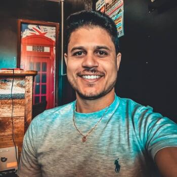 Emprego de babá em Brasília: emprego de babá Raul