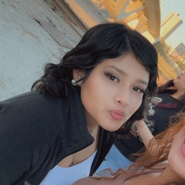 Babysitter in Bedford (Texas): Alejandra