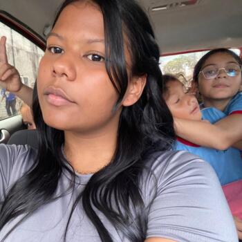 Babysitter in Ananindeua: Yasmin
