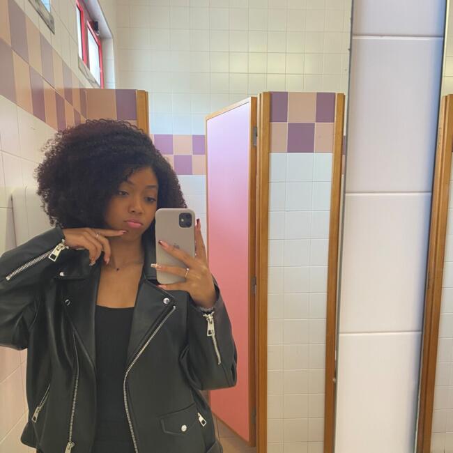 Babysitter em Seixal: Yara