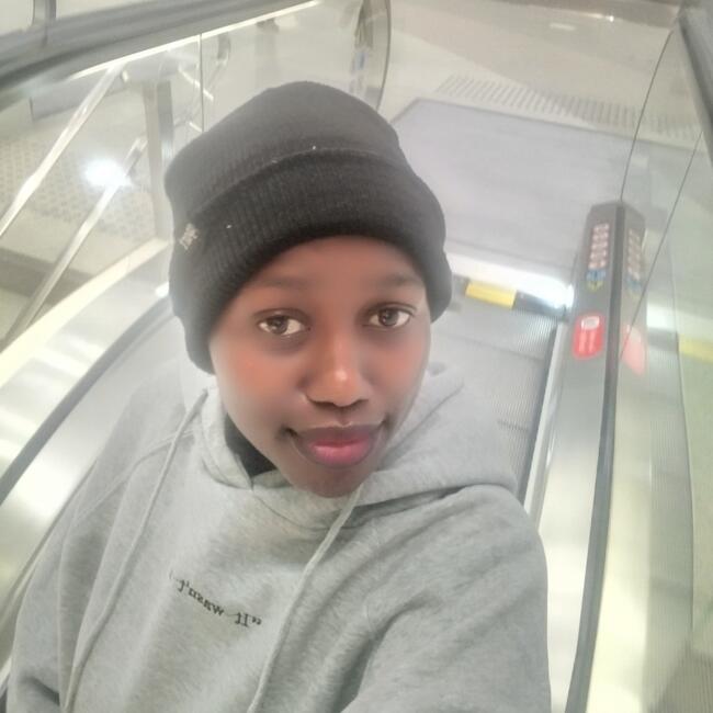 جليسة أطفال في الدوحة: Viola