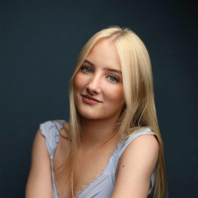 Babysitter in Swindon: Julianne