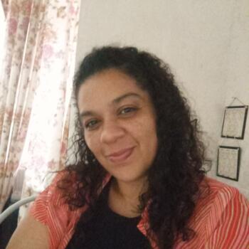 Babysitter in Caruaru: Angela