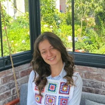 Opiekunka do dziecka w Warszawa: Ayşe Yasemin