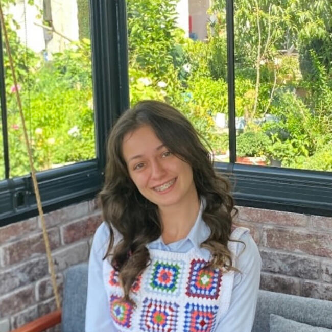 Opiekunka do dziecka w Warszawa: Ayşe Yasemin