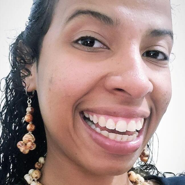 Babysitting job in São Paulo: Julia