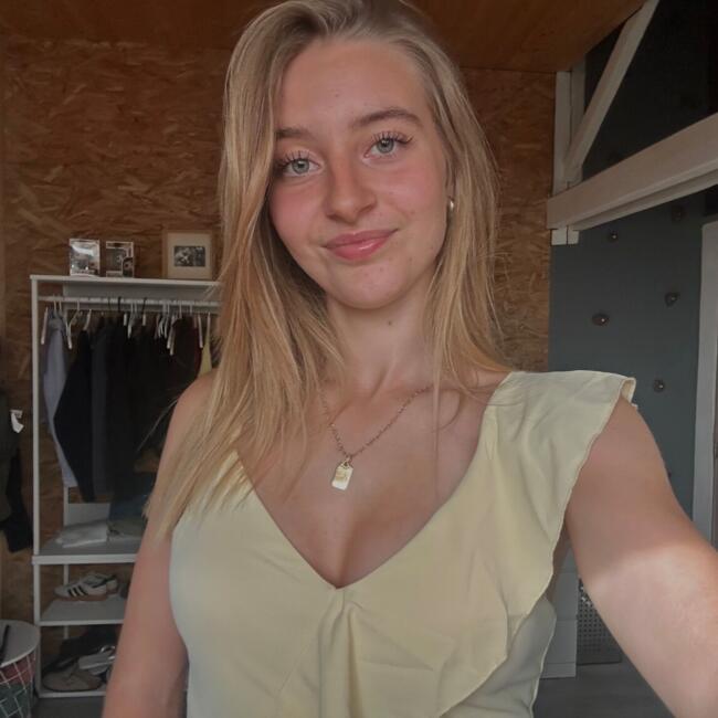 Babysitter in Charleroi: Léane