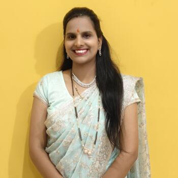 बेबीसिटर पुणे: Poonam