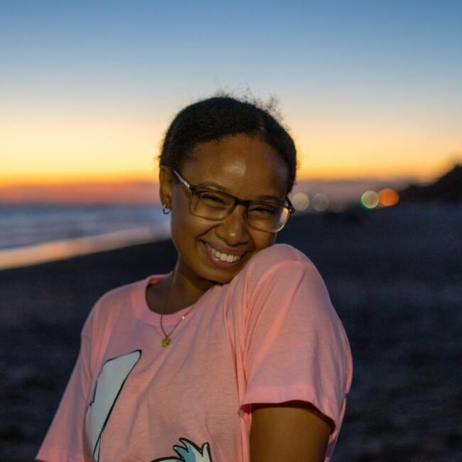 Babysitter em Faro: Liliana