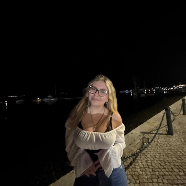 Babysitter em Quelfes: Tatiana