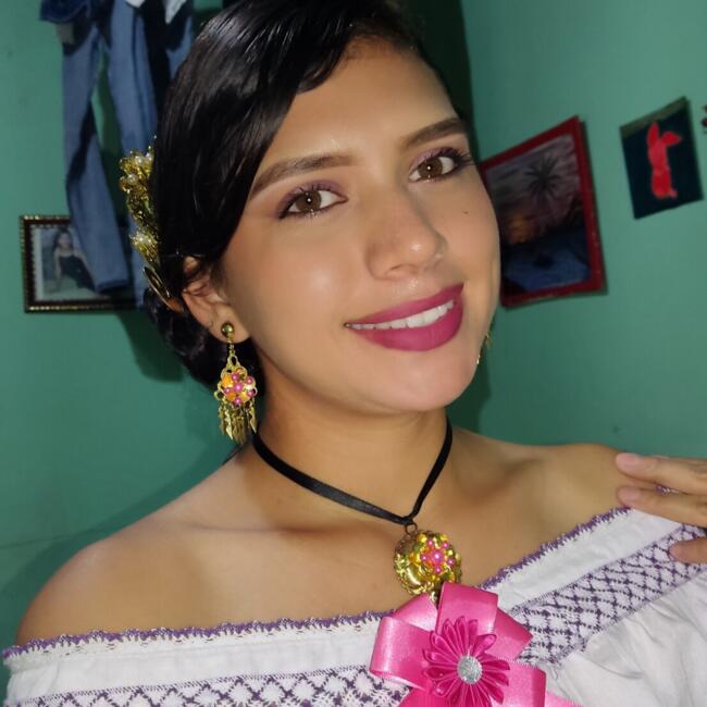Babysitter in Olá: Maricel