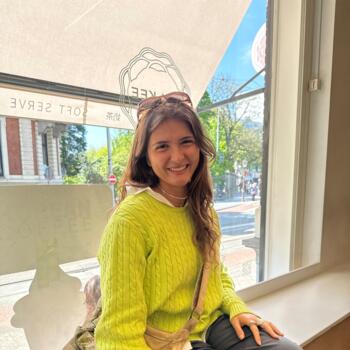 Babysitter in Lisbon: Inês