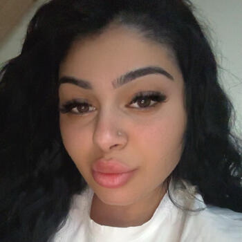 Babysitter in Ilford: Denisa