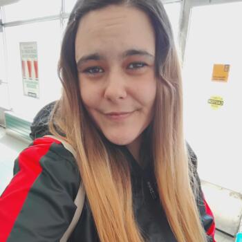 Babysitter in Timmins: Courteney