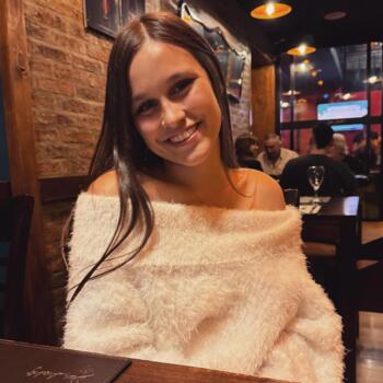 Babysitter in Montevideo: Kiara